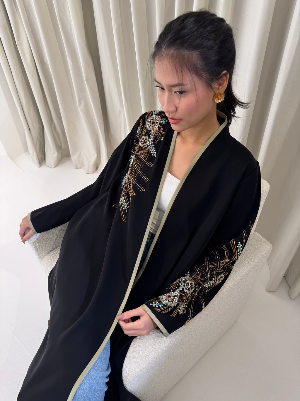 Al Thuraya Abaya